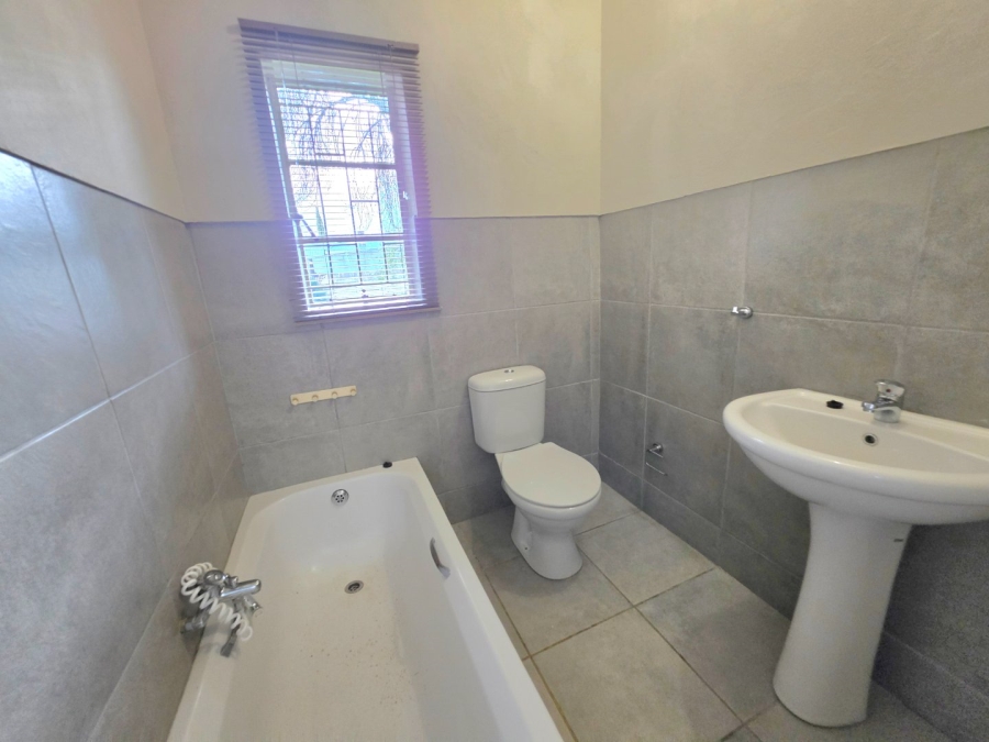 5 Bedroom Property for Sale in Jordania Free State
